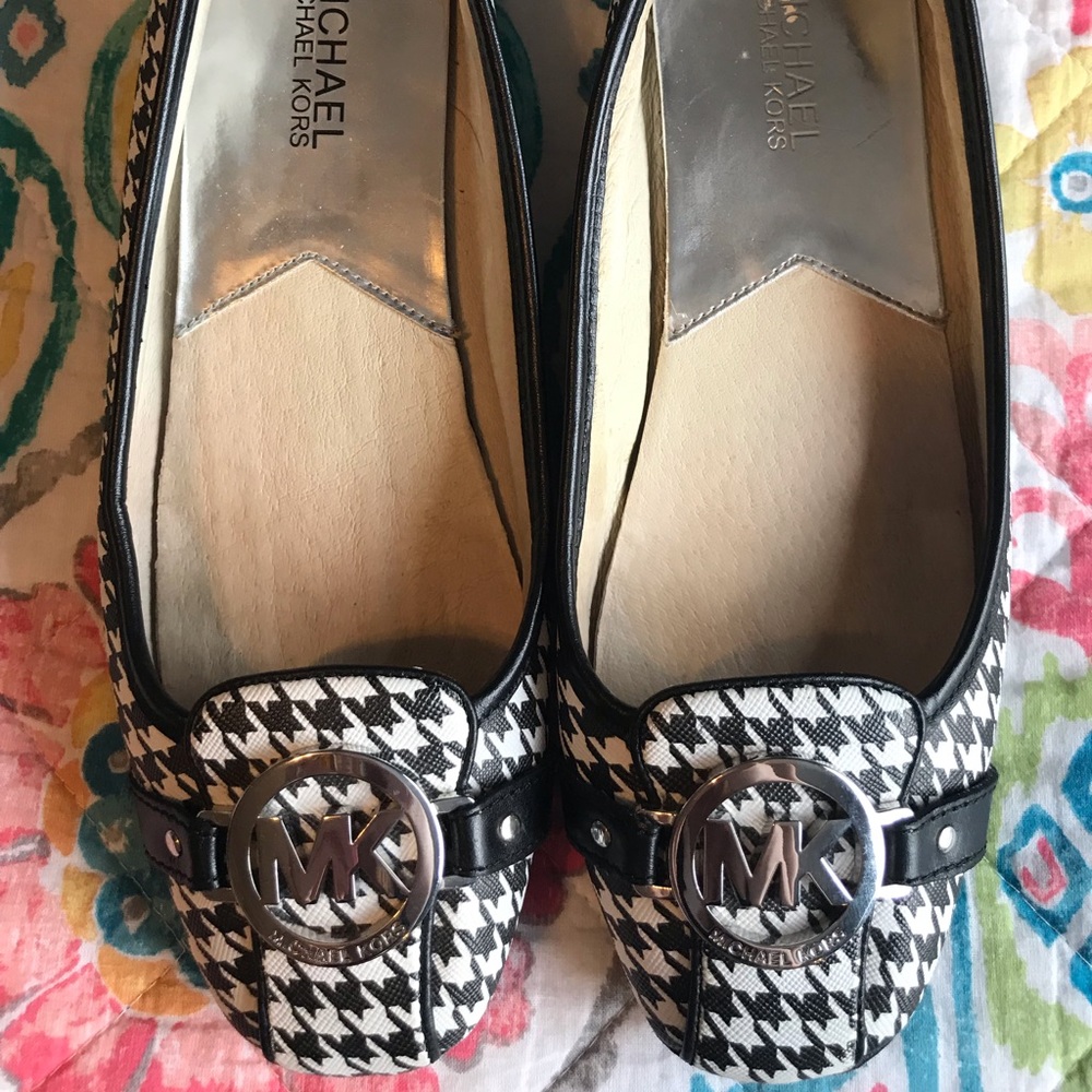 Michael Kors Houndstooth Flats Size 8